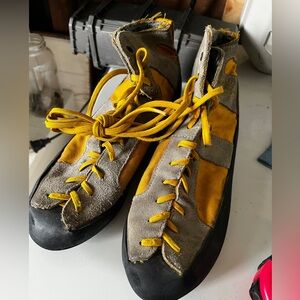 Asolo men’s vintage style climbing shoes size 7